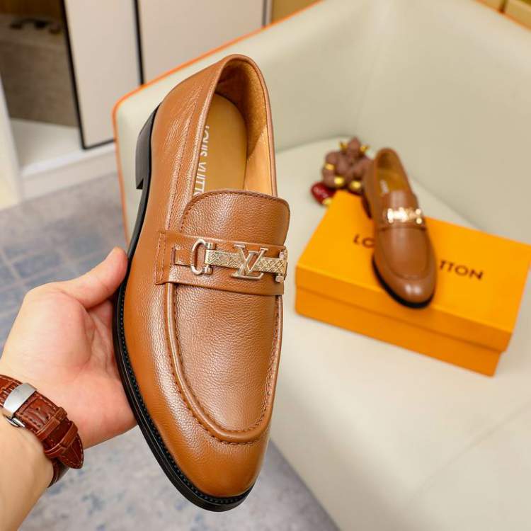 Picture of Louis Vuitton Shoes _SKULVsz38-44065713889